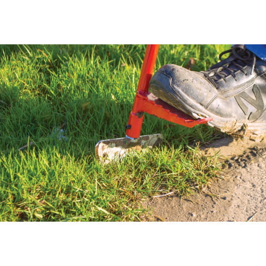Coupe-bordures en forme de croissant – coupe-bordures de précision pour des bordures de parterre nettes.