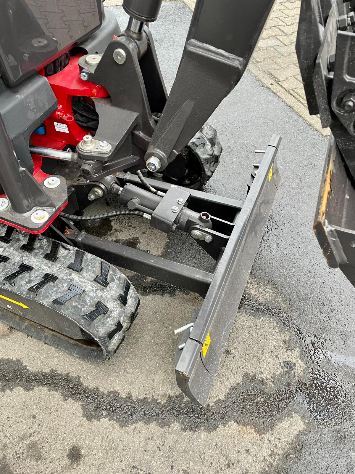 Minibagger Rhinoceros XN12-09 – Kubota Motor, 0-Heck, Verstellfahrwerk, 3 Löffel