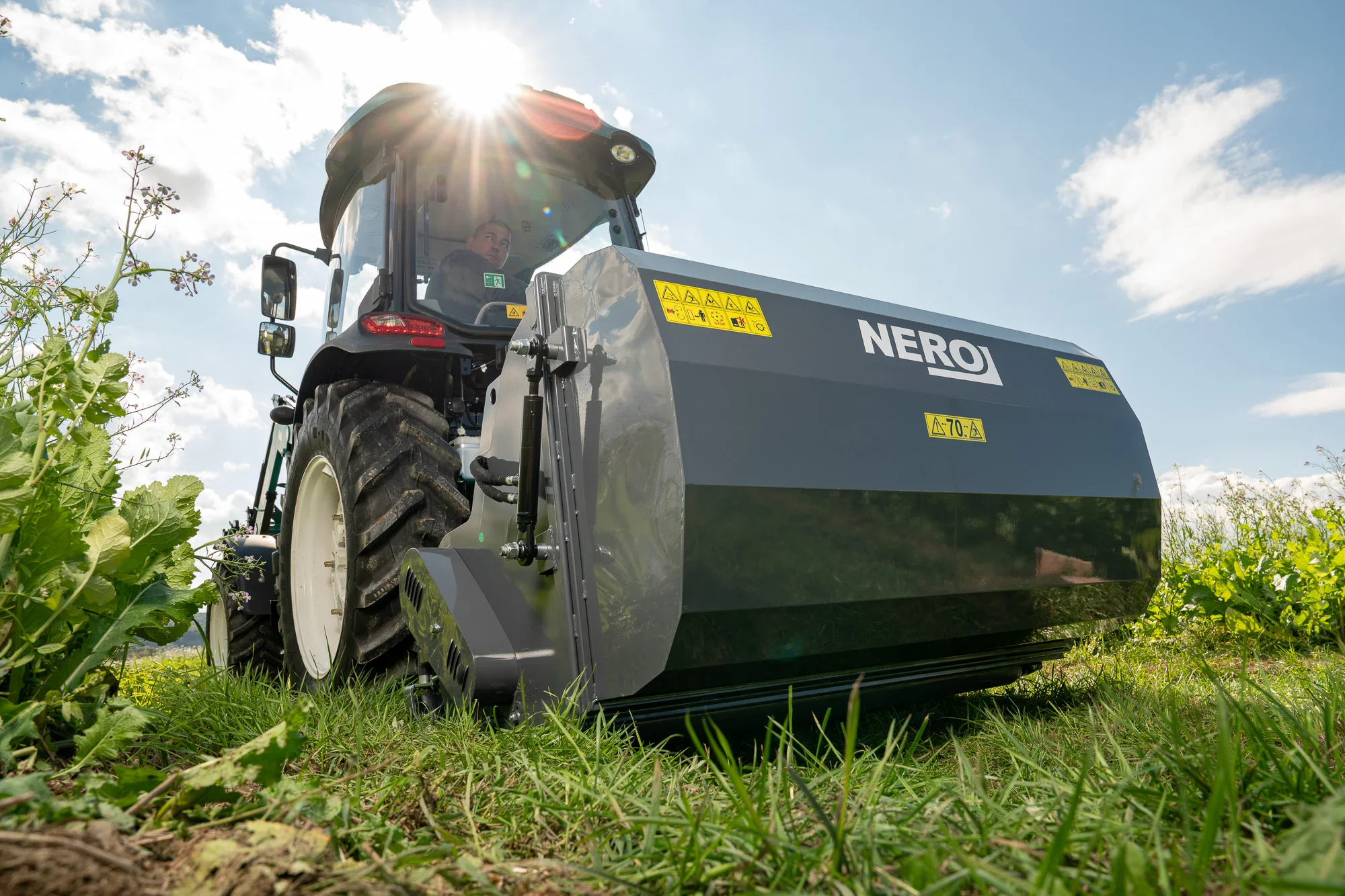 Nero Mulcher 1600mm mit Sammelbehälter – mit 720 Liter Fangkorb