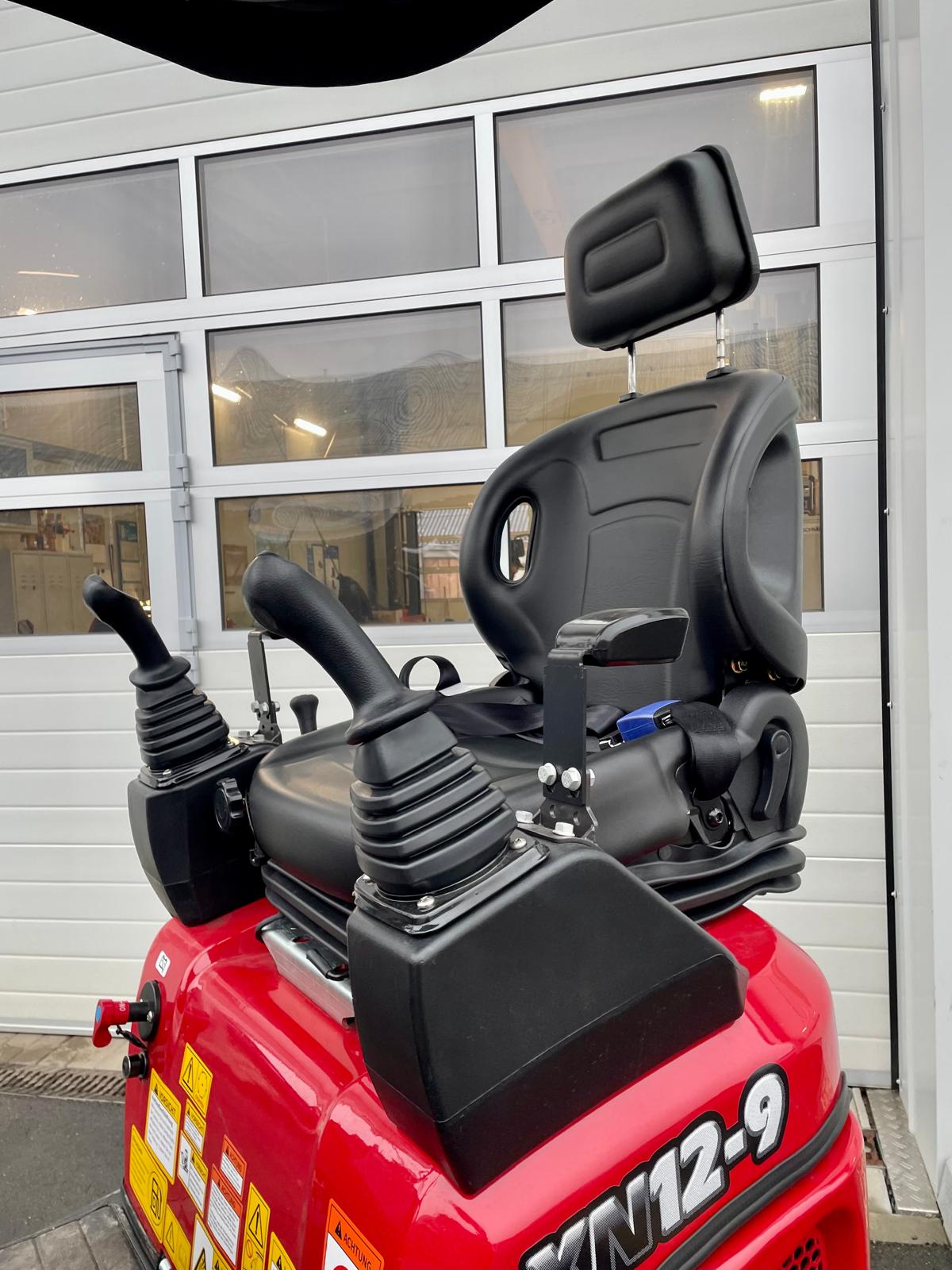 Minibagger Rhinoceros XN12-09 – Kubota Motor, 0-Heck, Verstellfahrwerk, 3 Löffel