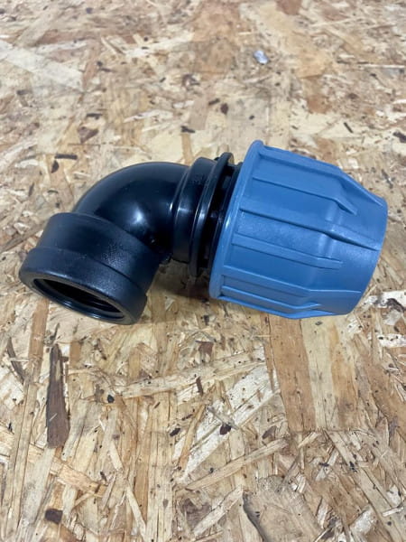Winkelrohrverschraubung 3" 90mm