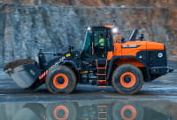 Radlader Develon DL380-7